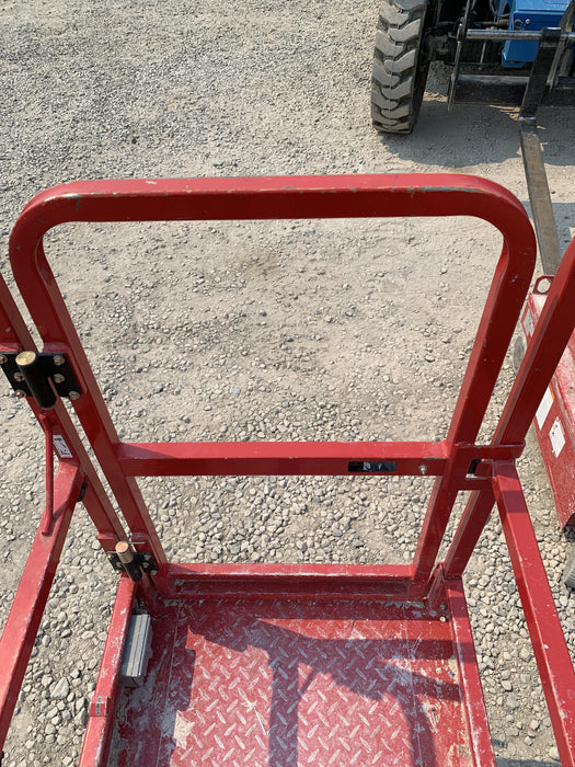 2020 MEC 1330SE Solid NM Tires, Steel Swing out Doors, LCS, Beacon, 900W Inverter