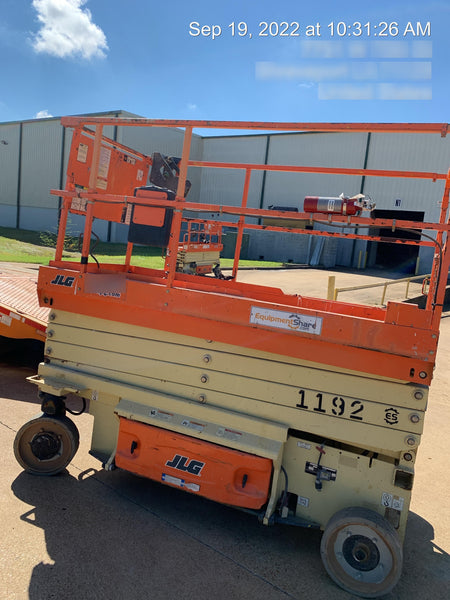 2016 JLG 3246ES