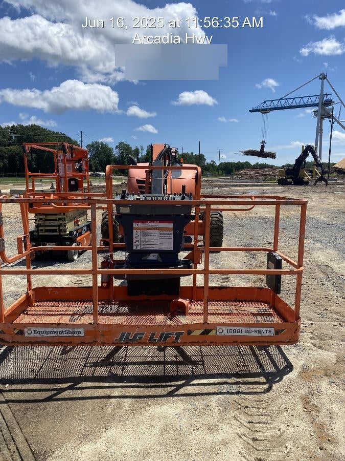 2021 JLG 600AJ