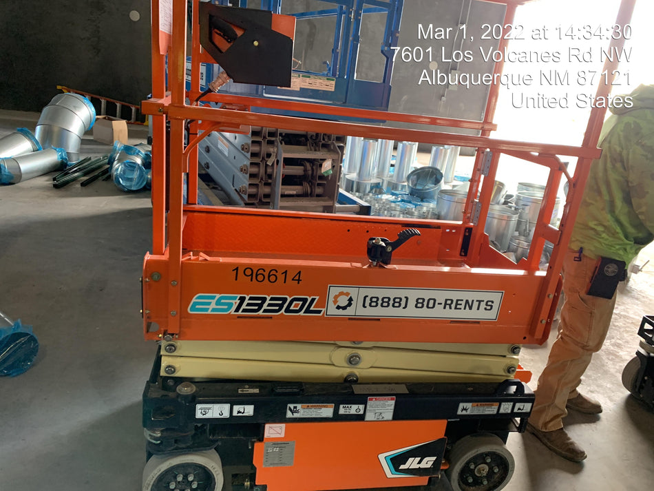 2021 JLG ES1330L