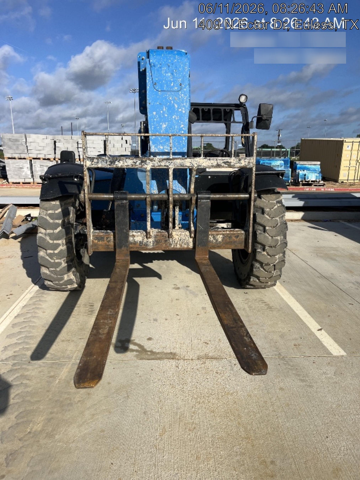 2018 Genie GTH-636 GTH-636 w/Open ROPS, Solid Tires, beacon/work lights, 48" carriage/forks