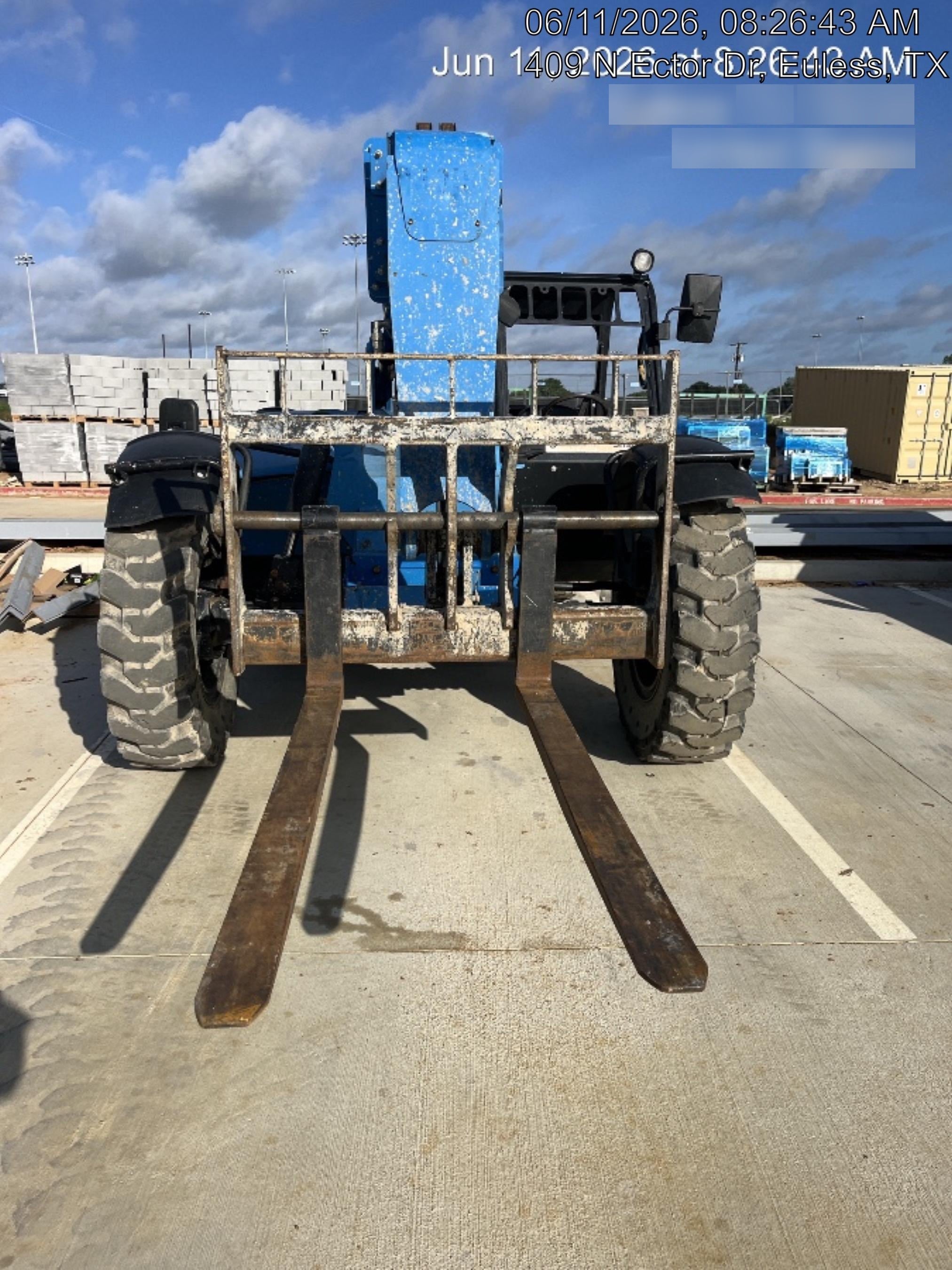 2018 Genie GTH-636 GTH-636 w/Open ROPS, Solid Tires, beacon/work lights, 48" carriage/forks