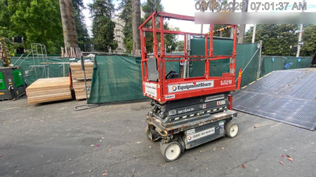 2020 Skyjack SJIII-3219 Solid NM Tires, Half height spring hinged entry gate, Dual Beacons, 800W Inverter