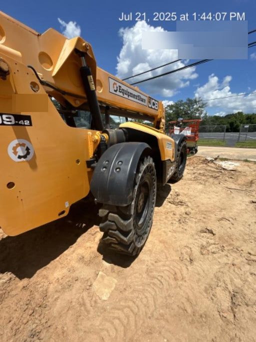 2020 JCB 509-42 Canopy, Solid Tires, Work Lights, Beacon, Aux Hydraulics, Back up Alarm, Lifting Eye, ES Decals