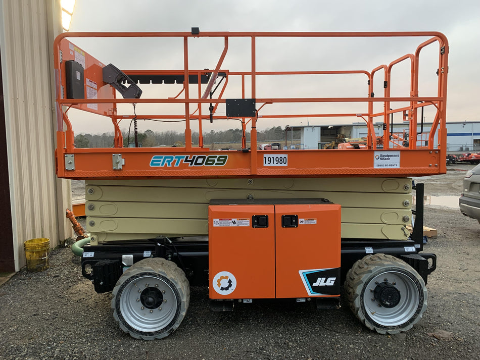 2021 JLG ERT4069