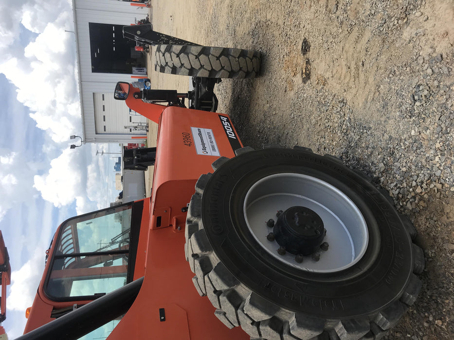 2019 Skytrak 10054 Cab/Heat/AC, 74 Hp Engine, Solid Tires, Work Light Package, Beacon w/60" Carriage, 60" Forks