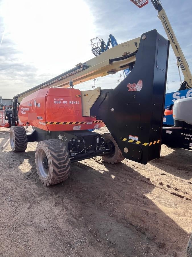 2025 JLG 800AJ