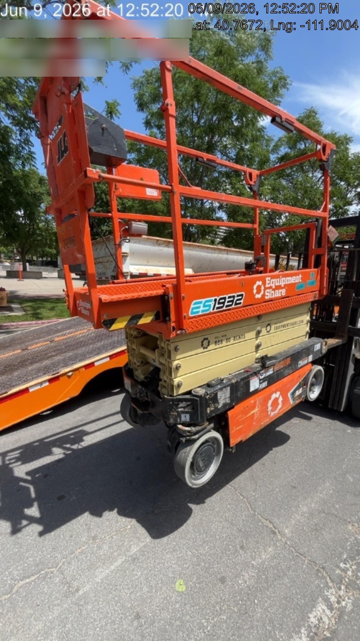 2023 JLG ES1932
