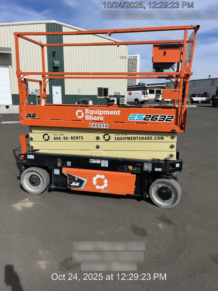 2022 JLG ES2632