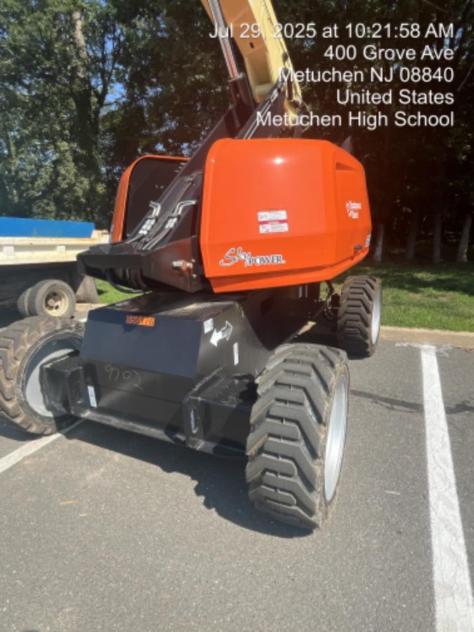 2025 JLG 660SJ