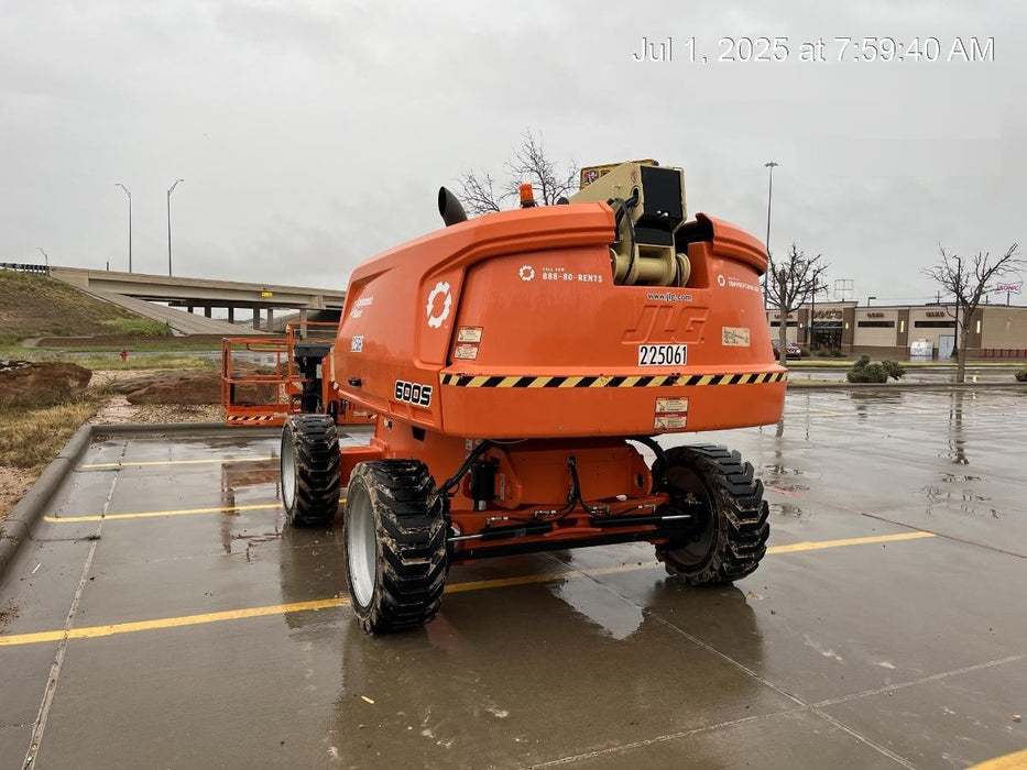 2022 JLG 600S