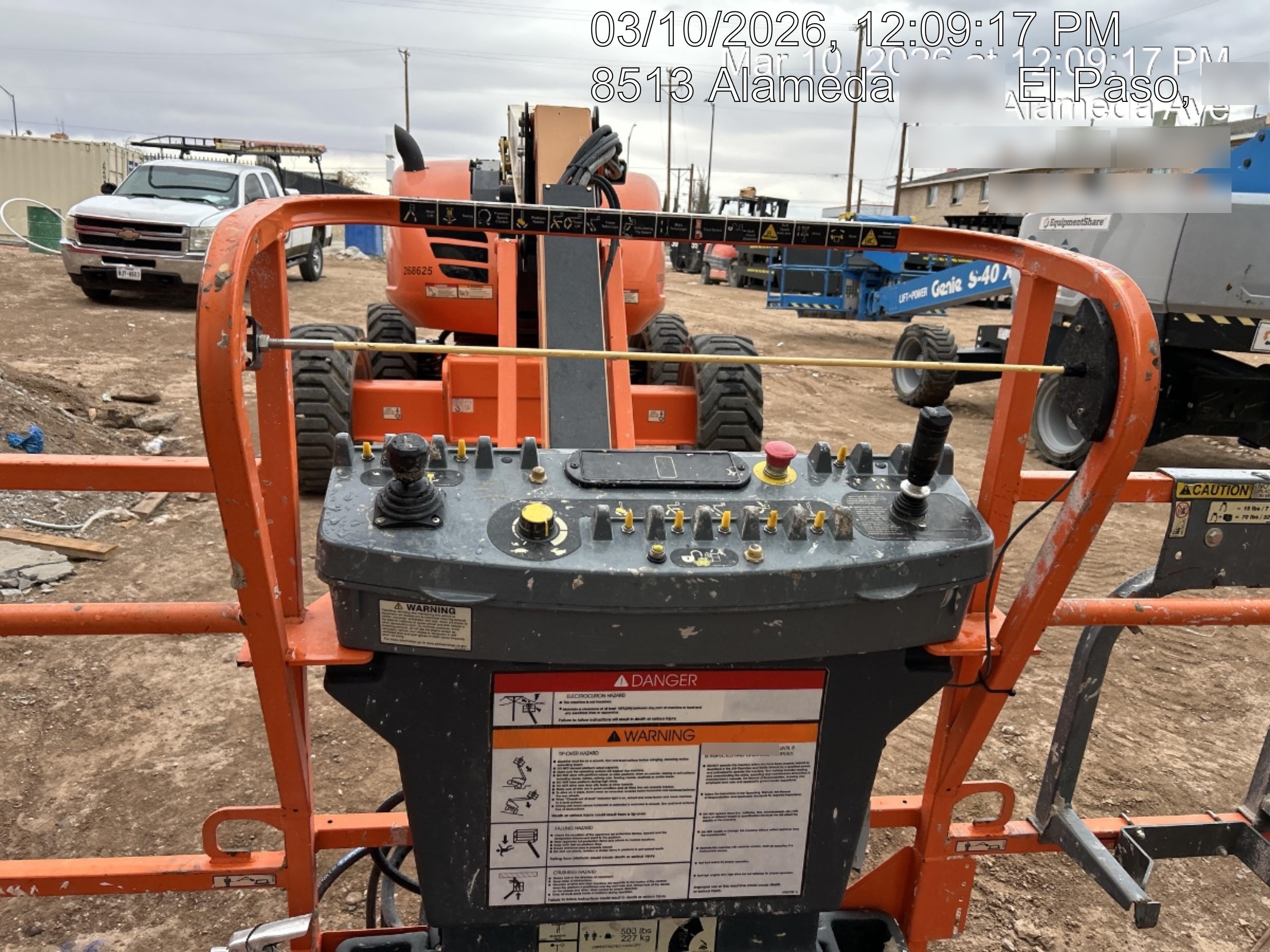 2022 JLG 600AJ