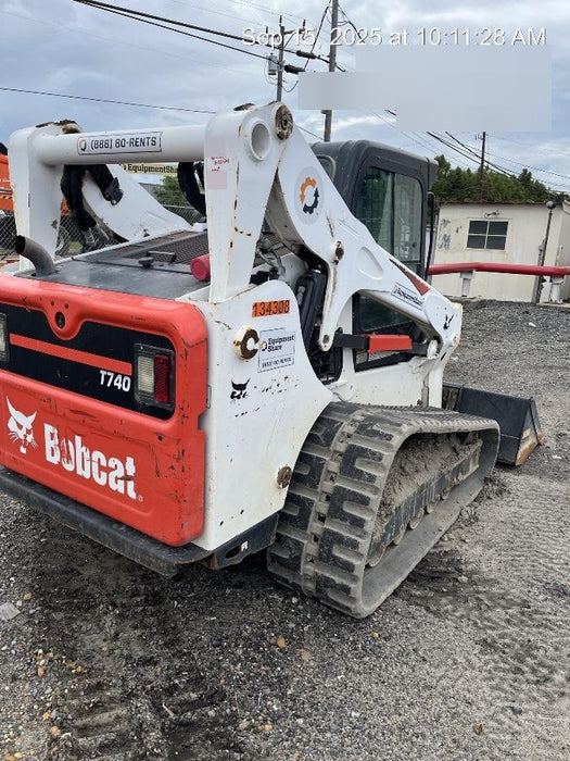 2021 BOBCAT T740