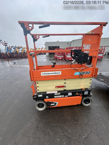 2022 JLG ES1932