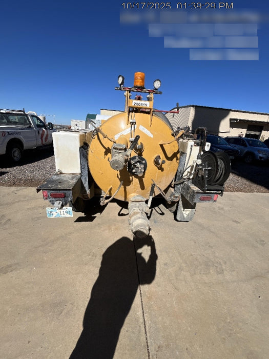 2022 Vac-Tron LP573XDT T4 Koehler Diesel Engine, 500 Gallon Debris Tank, x2 100 Gallon Water Tanks