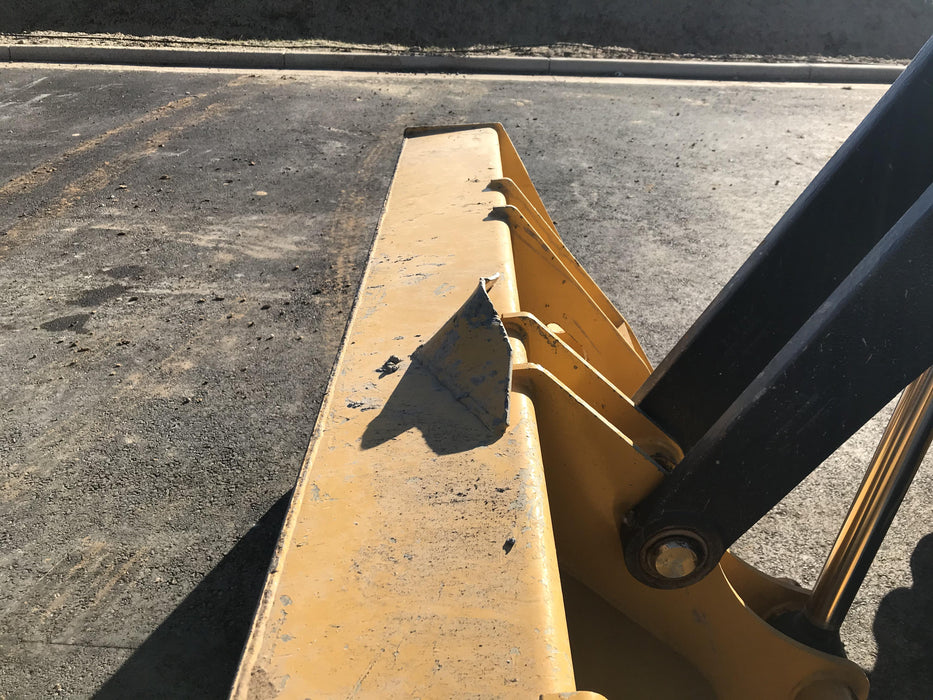 2020 John Deere 410L - Extendable Stick Canopy, 4WD, Extendable Stick, Pilot Controls, 2 Way Hydraulics, TAG Manual QC