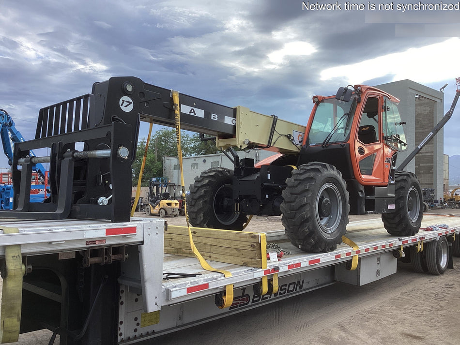 2022 JLG 1732