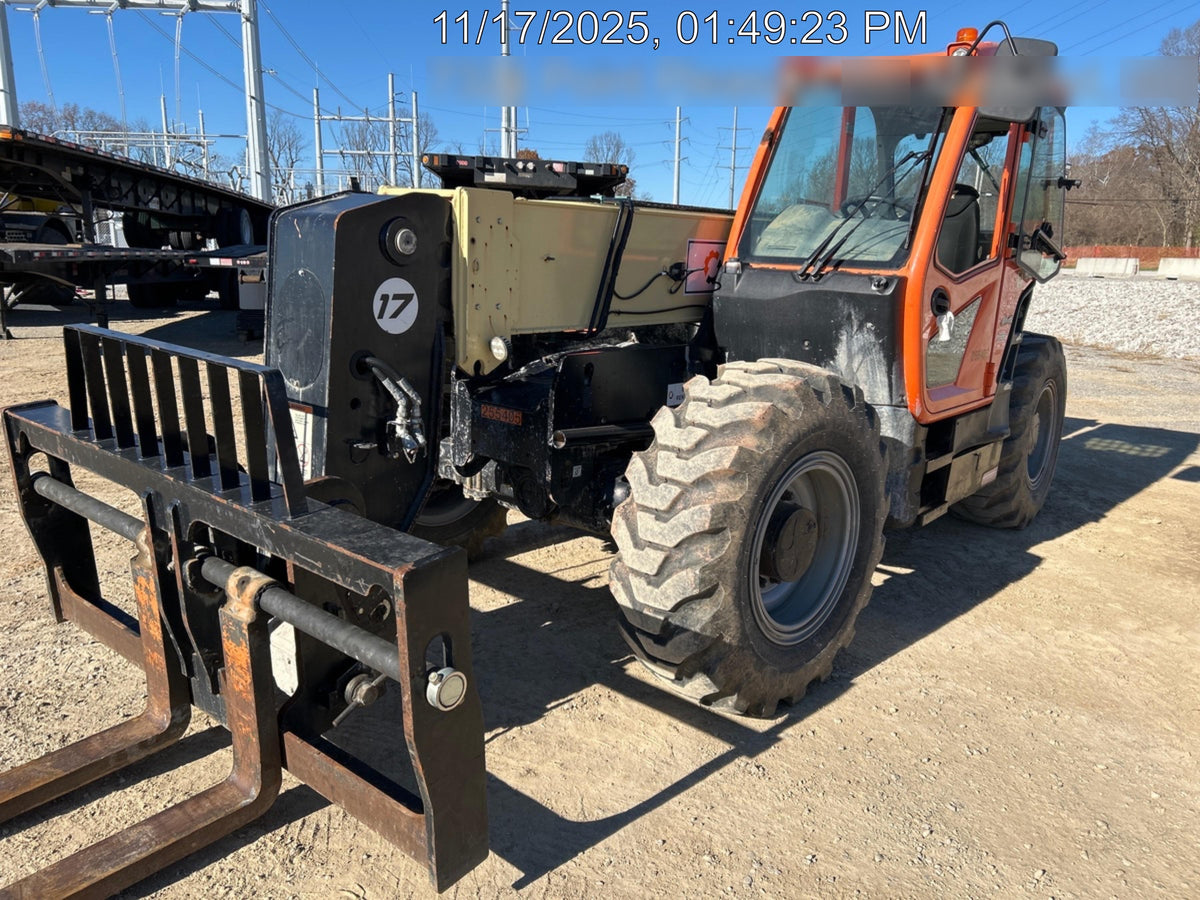 2022 JLG 1732