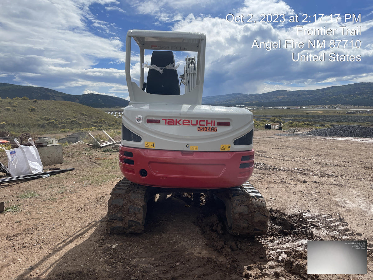 2023 TAKEUCHI TB250-2R