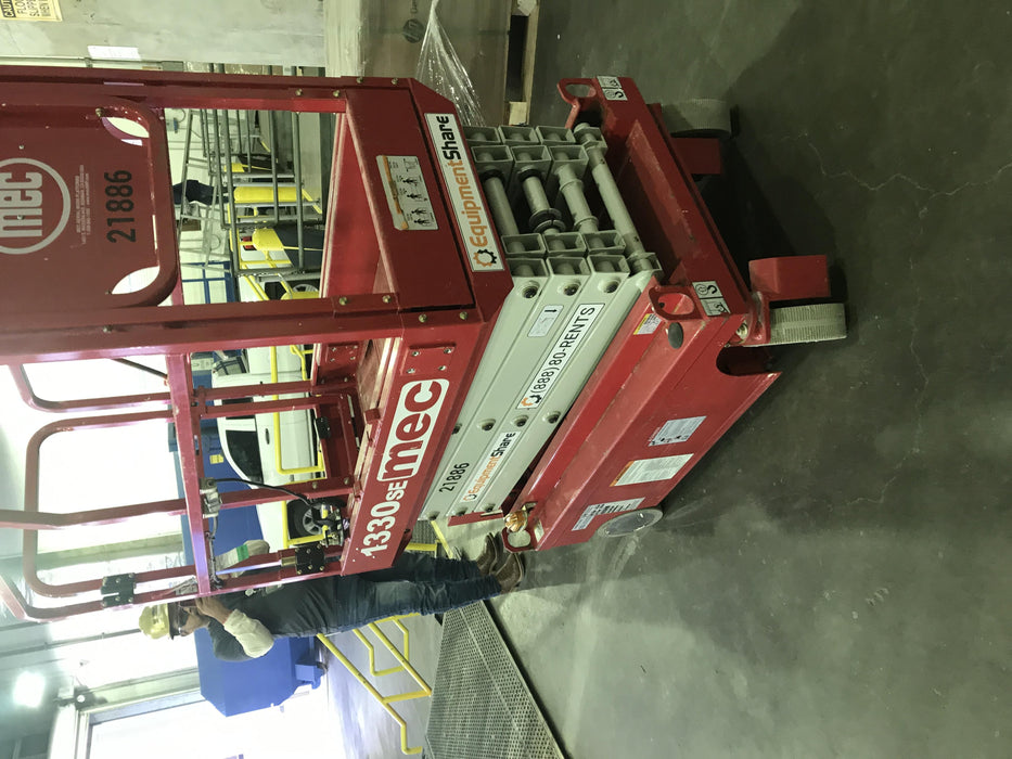 2019 MEC 1330SE MEC 1330SE w/ES Track Hardware, Full Extended 2 Year Warranty