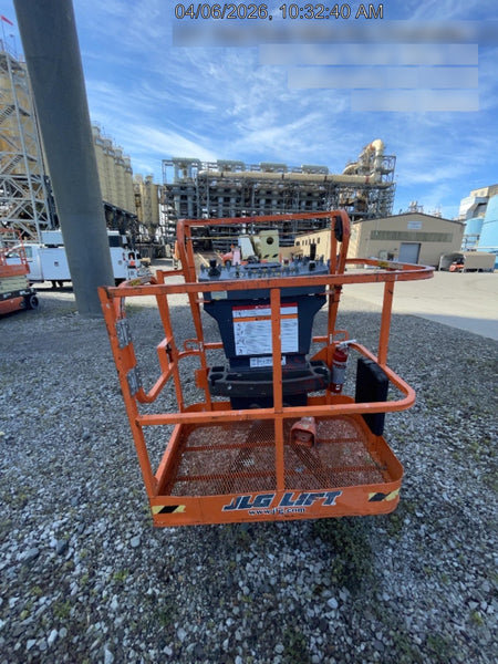 2021 JLG E400AJP Narrow