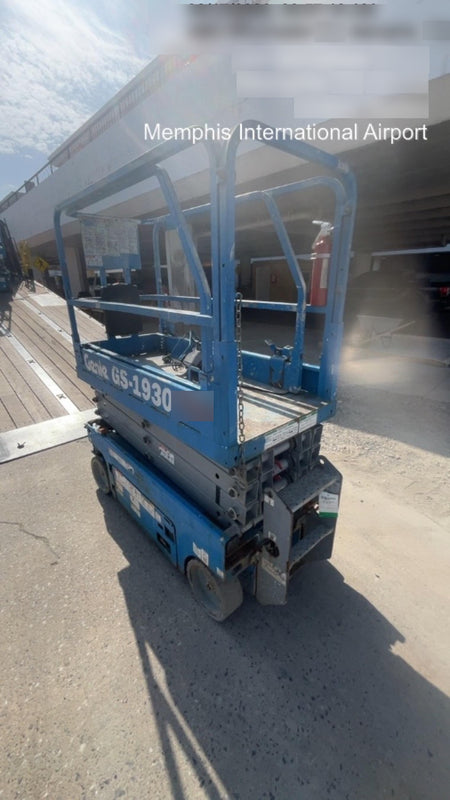 2019 Genie GS-1930 Fixed Rails with Chain Entry
