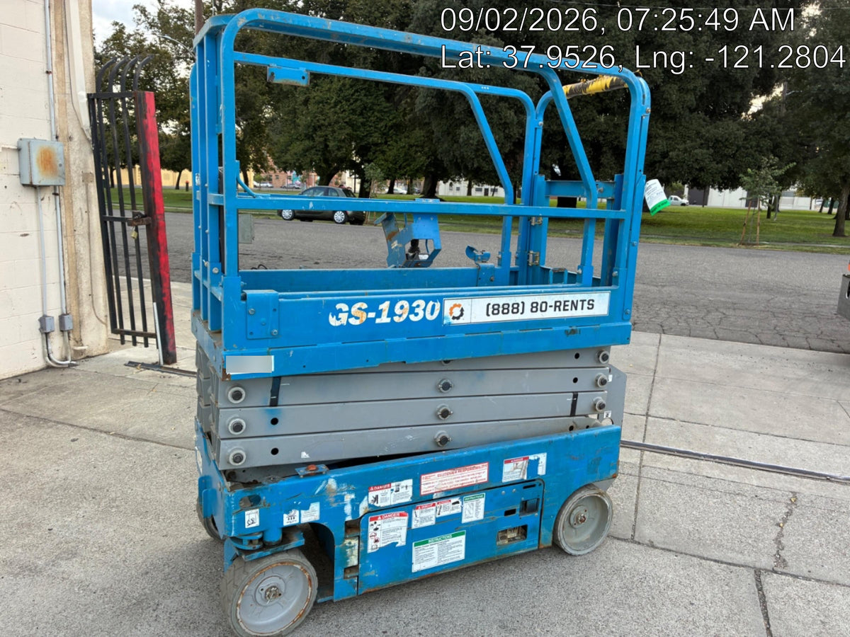 2019 Genie GS-1930 Half Height Swing Gate, 800W Inverter