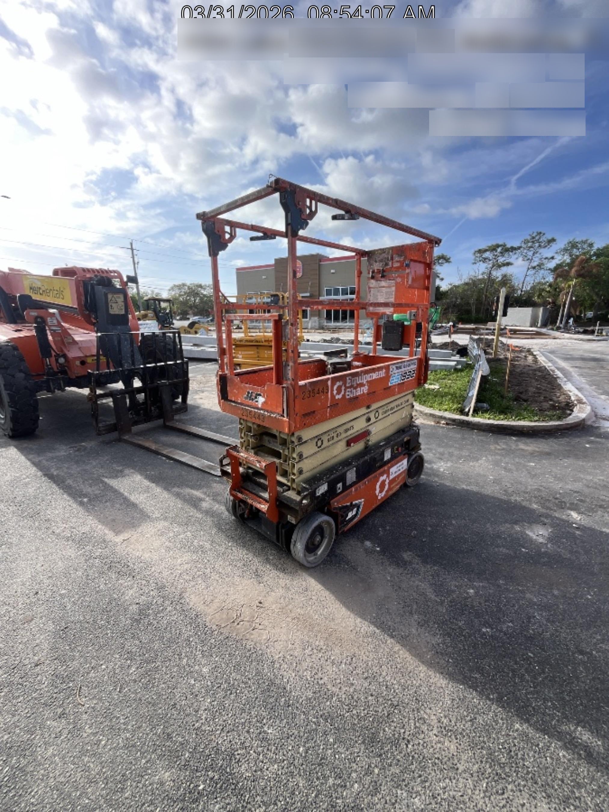 2022 JLG ES1932