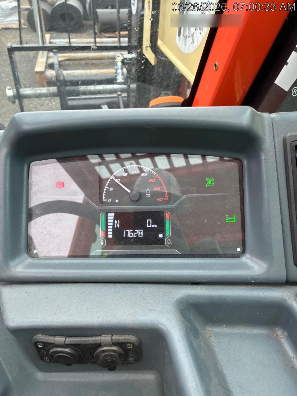 2025 JLG 519