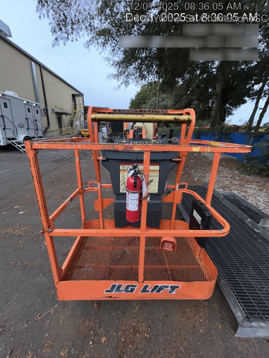 2019 JLG E300AJP