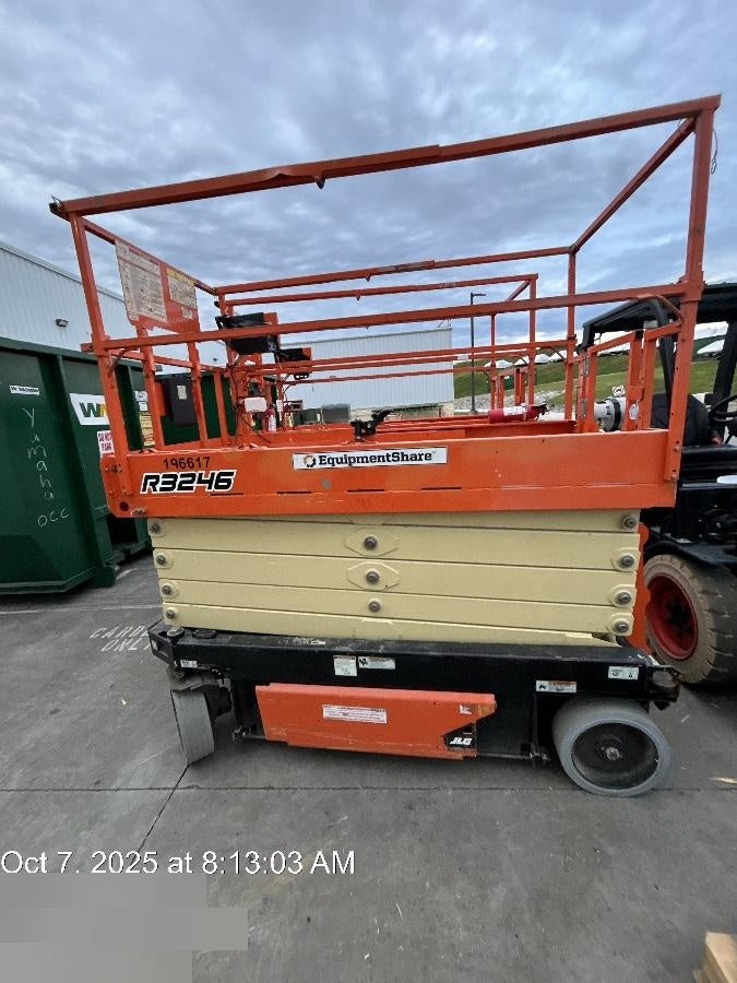 2021 JLG R3246