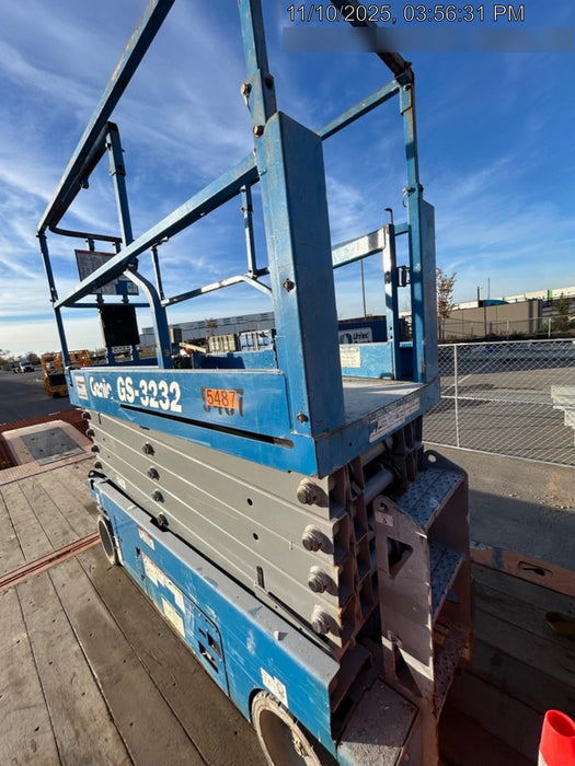 2017 Genie GS-3232 Genie GS3232 32' Scissor Lift