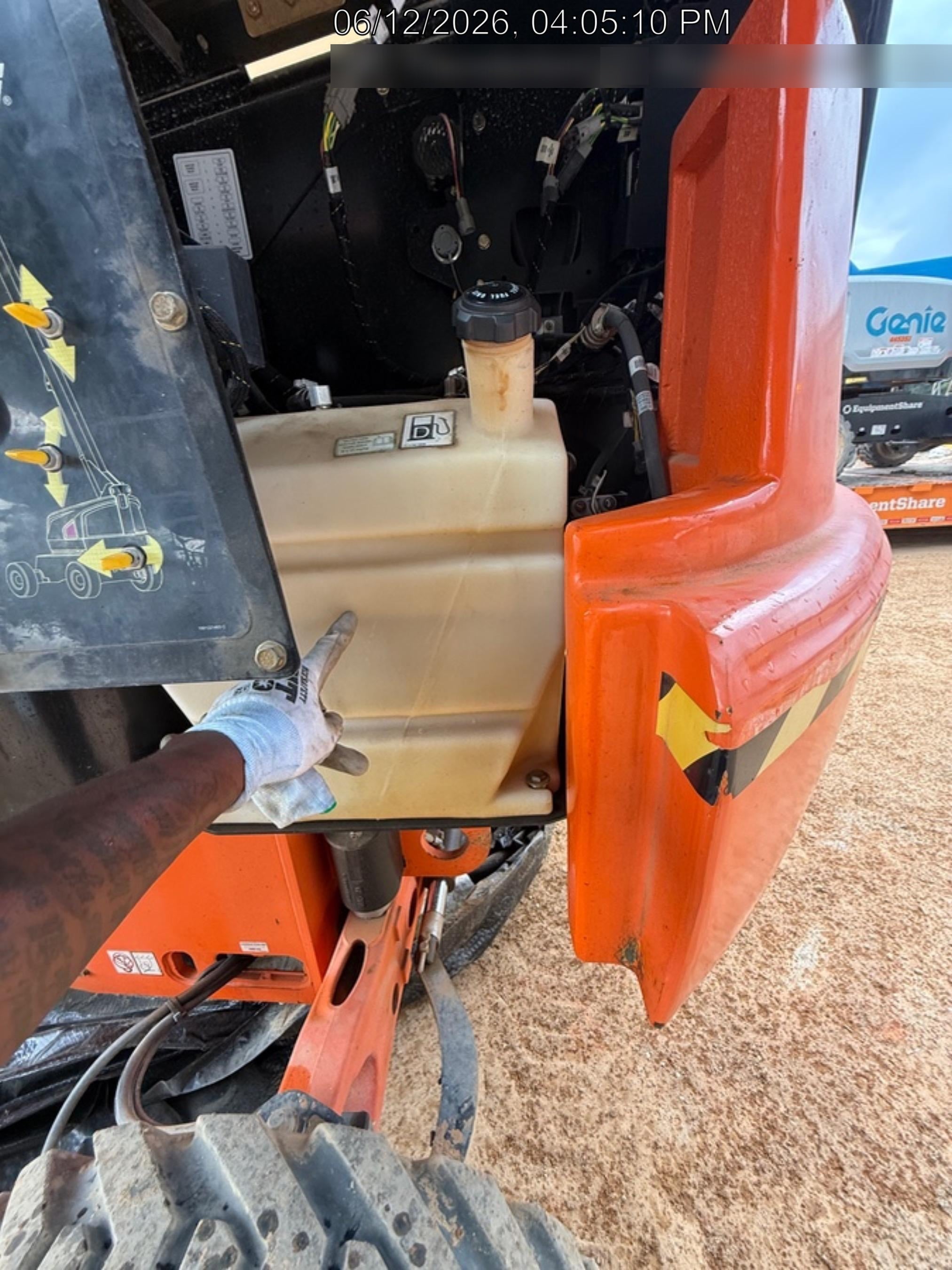 2023 JLG 460SJ