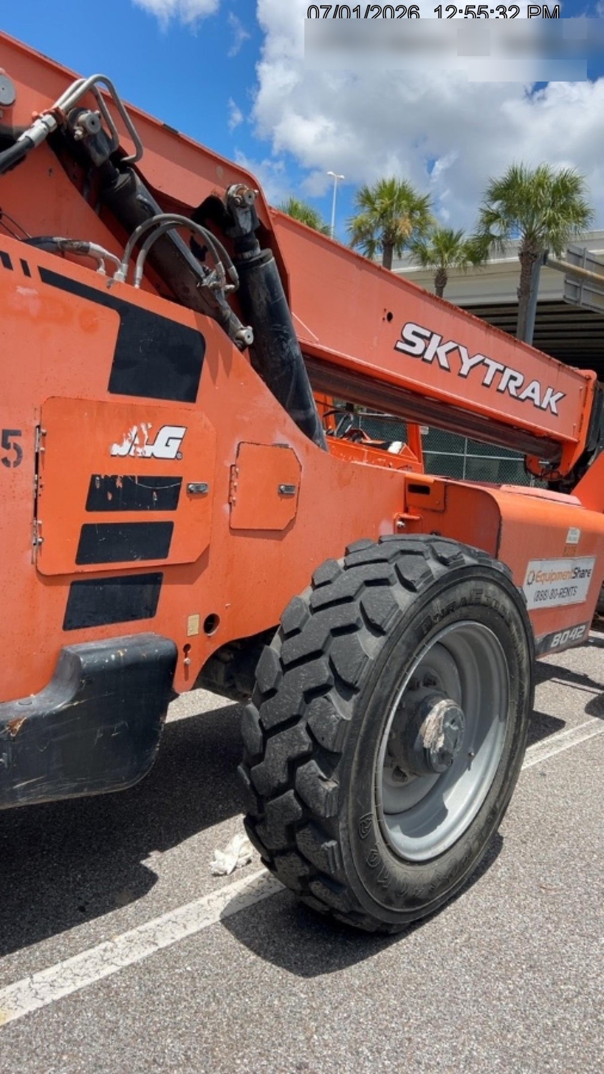 2018 SKYTRAK 8042