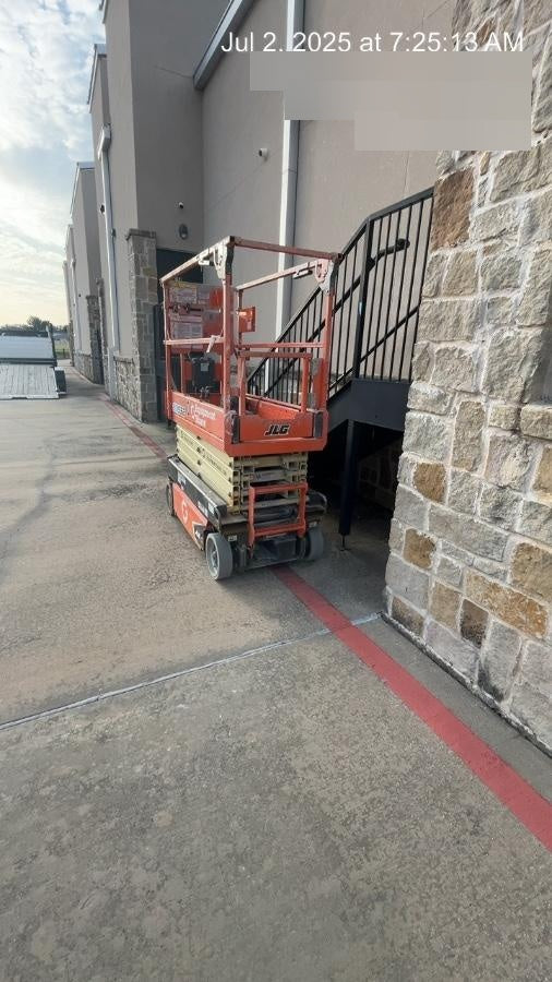 2022 JLG ES1932