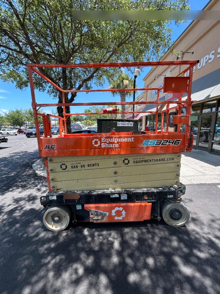 2022 JLG ES3246