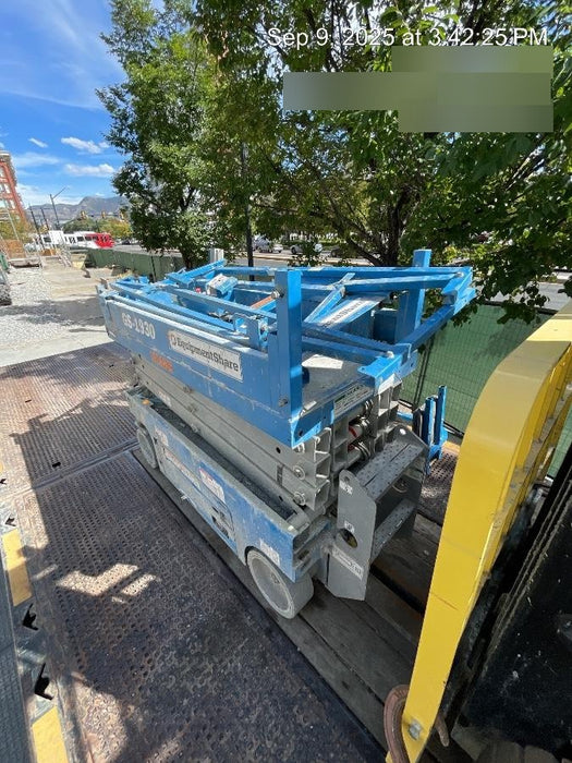 2020 Genie GS-1930 Solid Non Marking Tires, Beacon, Folding rails with half height swing gate, 800W Inverter