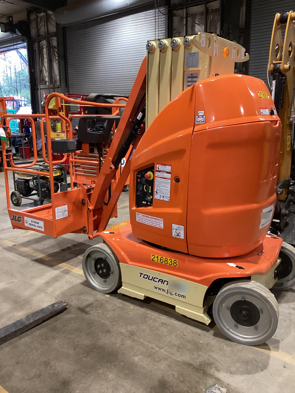 2022 JLG 26E