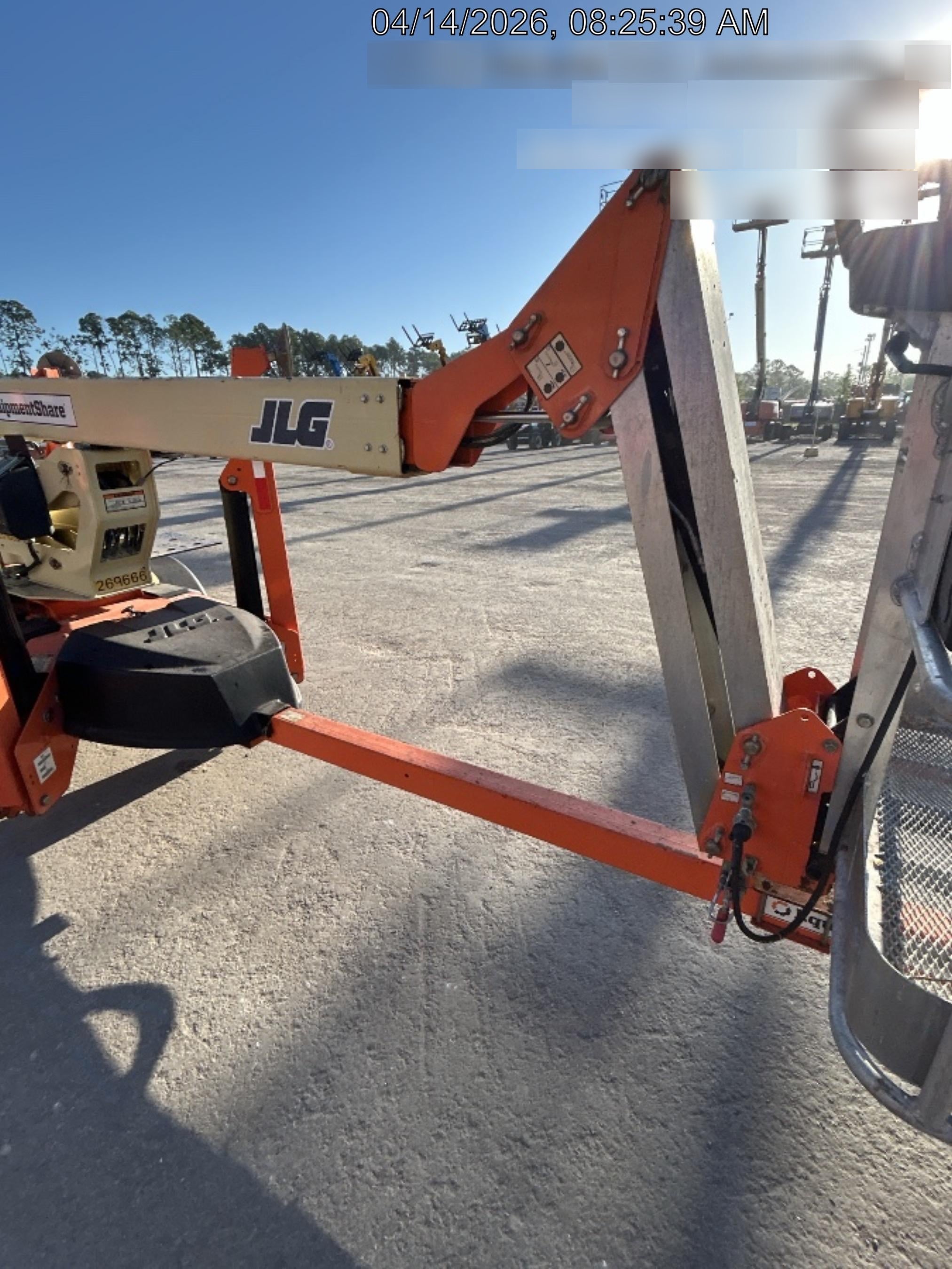 2022 JLG T500J