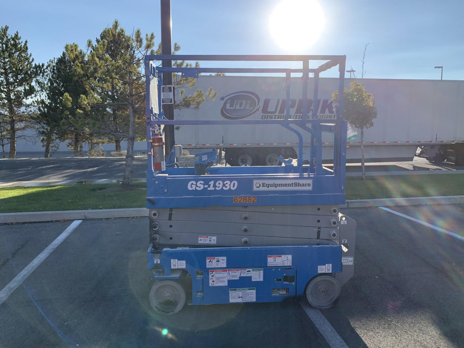 2020 Genie GS-1930 Solid Non Marking Tires, Beacon, Folding rails with half height swing gate