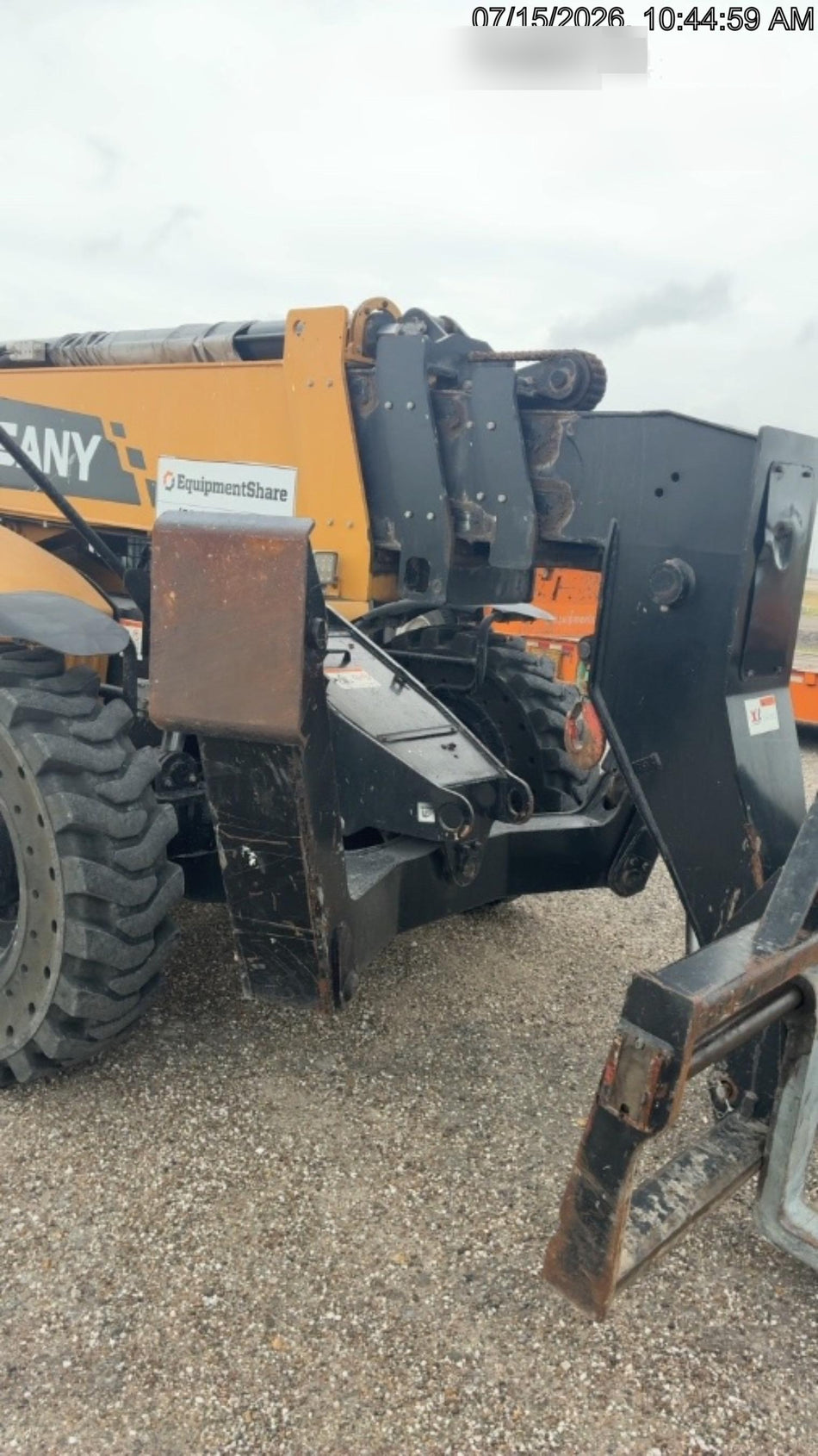 2023 SANY STH1056