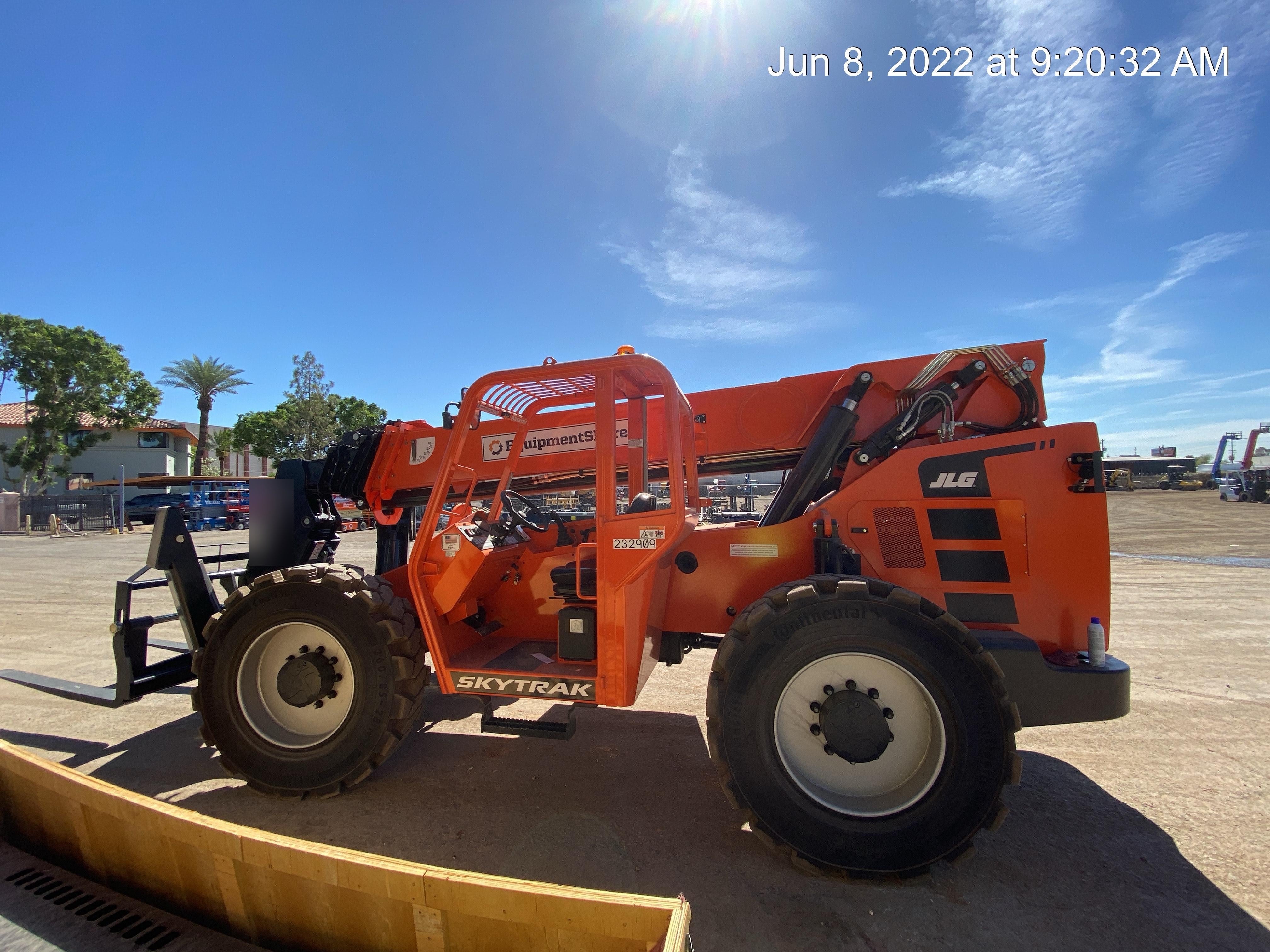 2022 SKYTRAK 12054