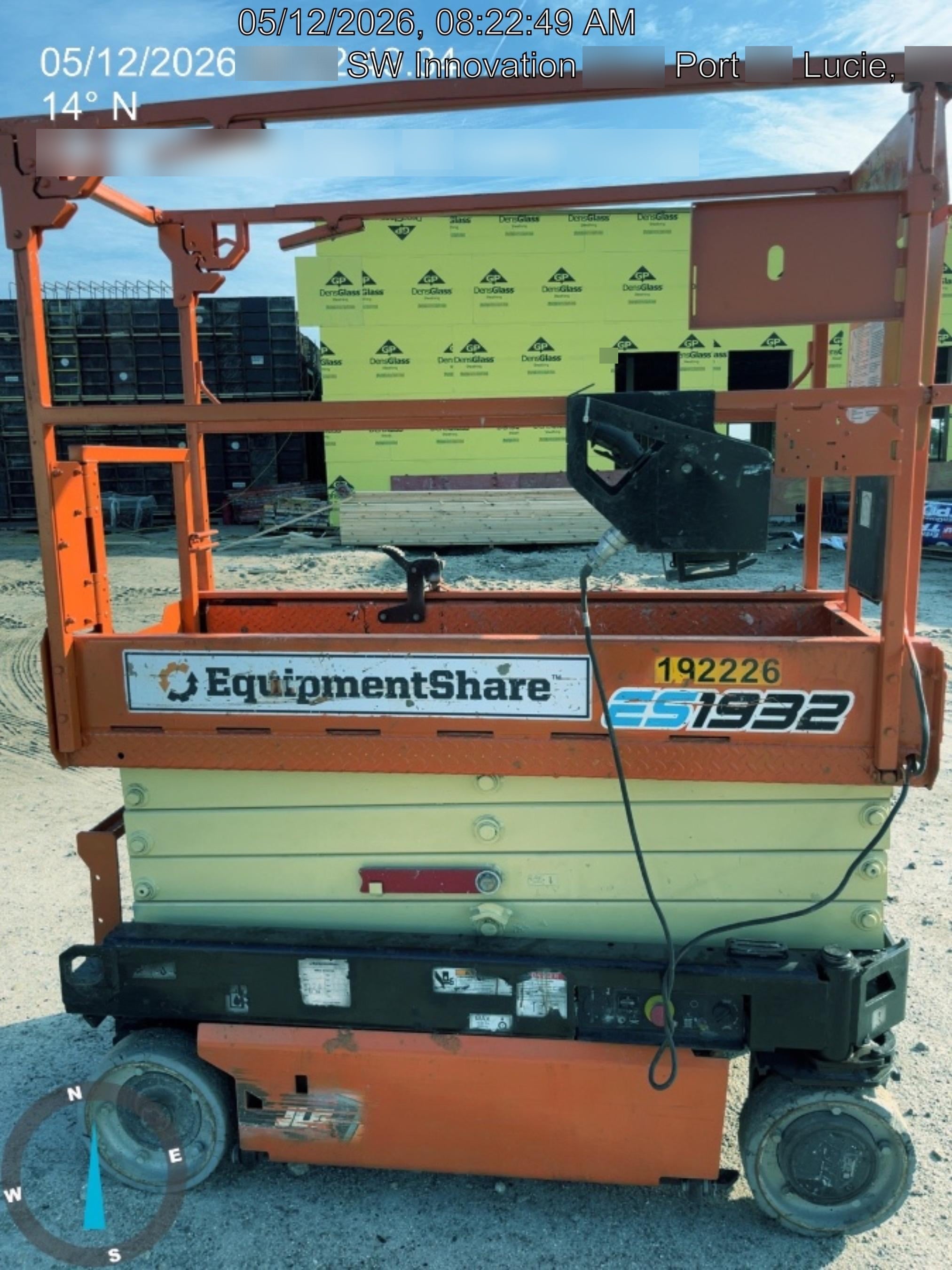 2021 JLG ES1932