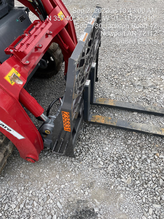 2022 PALADIN 48" Pallet Forks - Paladin