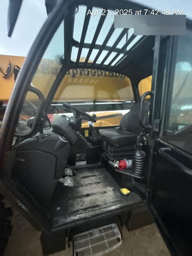 2025 JCB 512-56