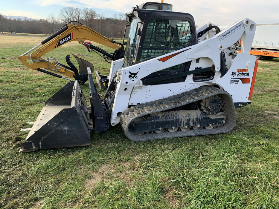 2021 BOBCAT T740