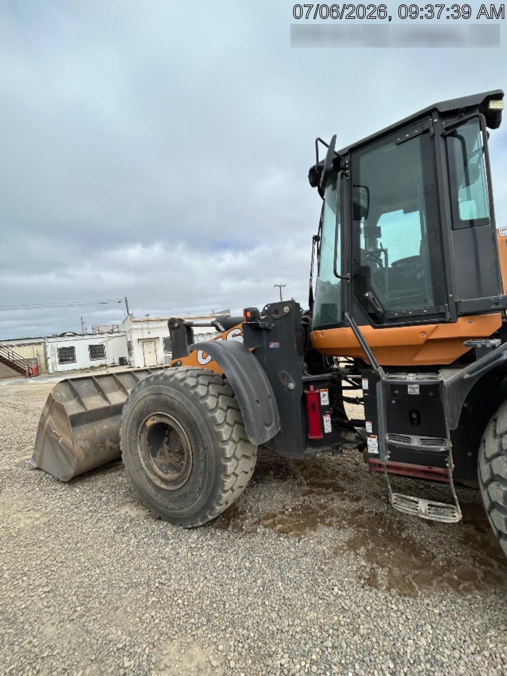 2023 CASE 821G