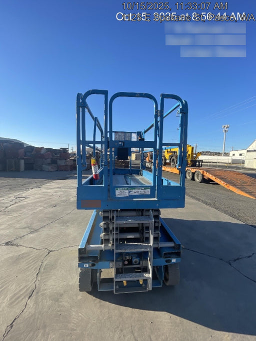 2019 Genie GS-2646 folding rails with full height swing gate, 800W Inverter