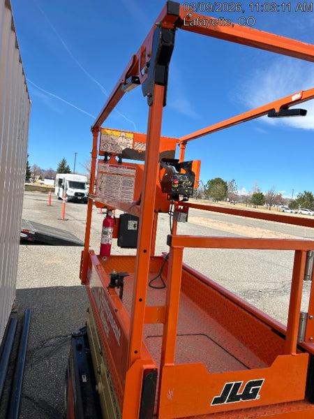 2022 JLG ES1932