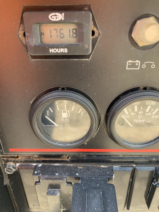 2019 Lincoln Electric Vantage 322 Lincoln Vantage 322 Welder w/Trailer, Light Kit, Cable Rack